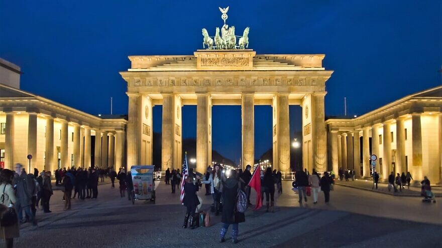 Brandenburg Gate from Pariser Platz, Berlin, Germany. Credit: Wikimedia Commons.