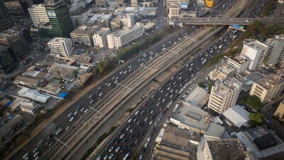 View of the Ayalon highway in Tel Aviv.  November 06, 2019. Photo by Miriam Alster/FLASH90