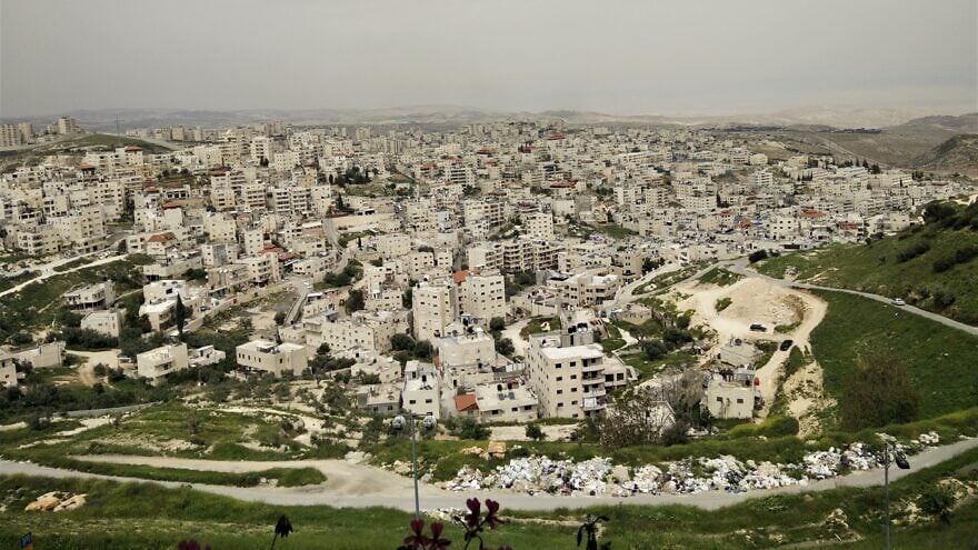 The capital's Issawiya neighborhood, seen from the Hebrew University of Jerusalem's Mount Scopus campus, April 5, 2016. Credit: Hidro via Wikimedia Commons.