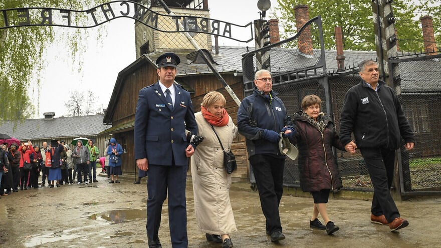 In 2017, Holocaust survivor Bronia Brandman returned to Auschwitz-Birkenau for the first time since her liberation, accompanied by a delegation of officers from the Israel Defense Forces and supporters of Friends of the Israel Defense Forces. Photo by Shahar Azran/FIDF.