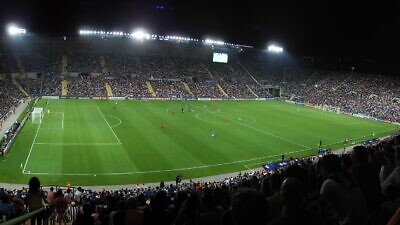 Teddy Stadium in Jerusalem during the UEFA U21 final match between Spain and Italy, June 18, 2013. Credit: Dindia via Wikimedia Commons.