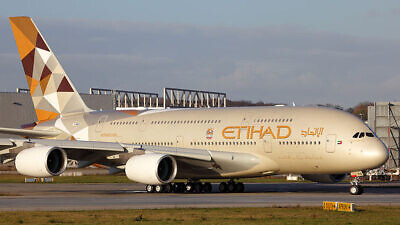 An Etihad Airways Airbus A380-861. Credit: Wikimedia Commons.