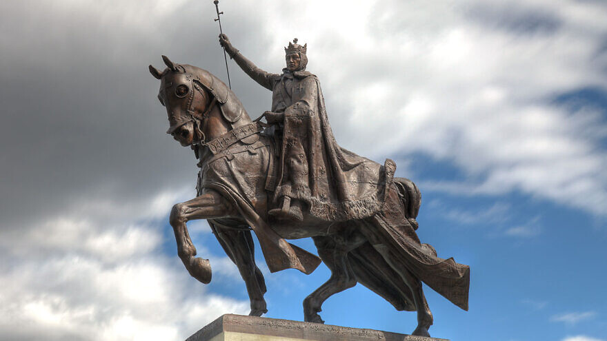 A statue of King Louis IX of France. Credit: Wikimedia Commons/Ryan Ashelin.