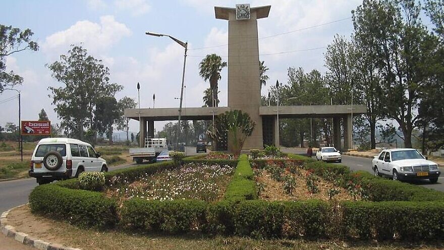 The Independence Arch in Blantyre, Malawi, commemorating Malawi's independence from Great Britain in 1964. Photo by Michael Phoya/Wikimedia Commons/Creative Commons License.