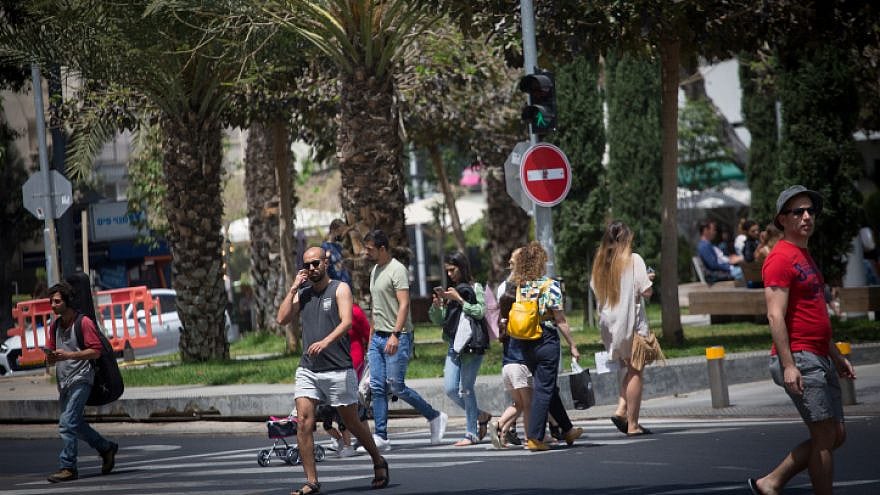 Tel Aviv, April 21, 2021. Photo by Miriam Alster/Flash90.