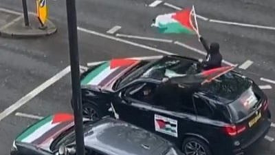 Pro-Palestinians in North London shouting anti-Semitic slurs on May 16, 2021. Source: Screenshot.
