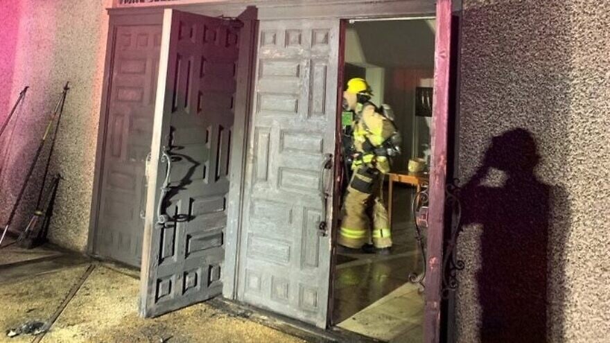 Austin firefighters at Congregation Beth Israel on Oct. 31, 2021. Source: Twitter.