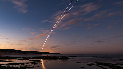 An Arrow 3 interceptor being launched during a flight test in central Israel, Jan 18, 2022. Photo by Avichai Socher.