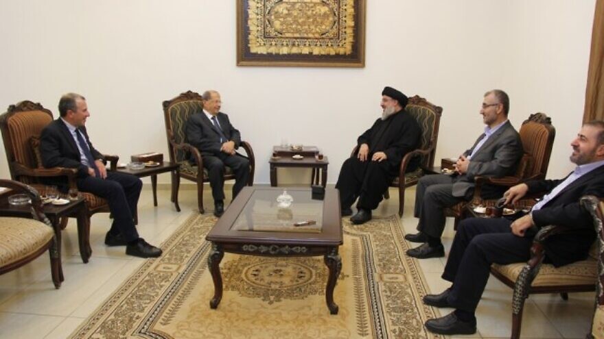 Lebanese President Michel Aoun (second from left) meets with Hezbollah chief Hassan Nasrallah (center). Credit: abna24.com.