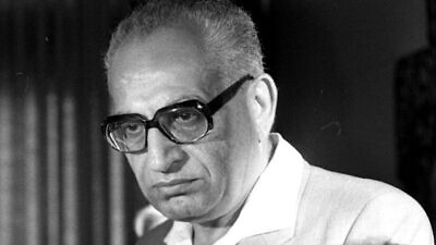 Mordechai Ben-Porat. Photo by Gil Hadani/Dan Hadani Collection, The Pritzker Family National Photography Collection, The National Library of Israel.