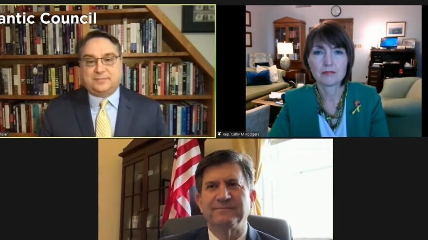 Reps. Brad Schneider (D-Ill.) and Cathy McMorris Rodgers (R-Wash.) speak at an Abraham Accords Caucus meeting hosted by the Atlantic Council. Source: Screenshot.
