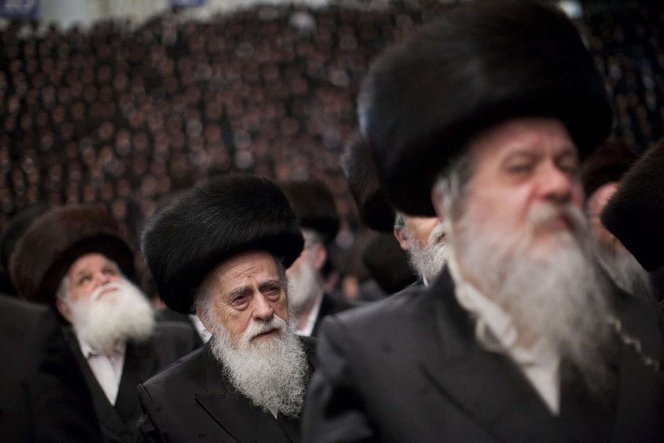 Katta eshakli ayollar bilan porno