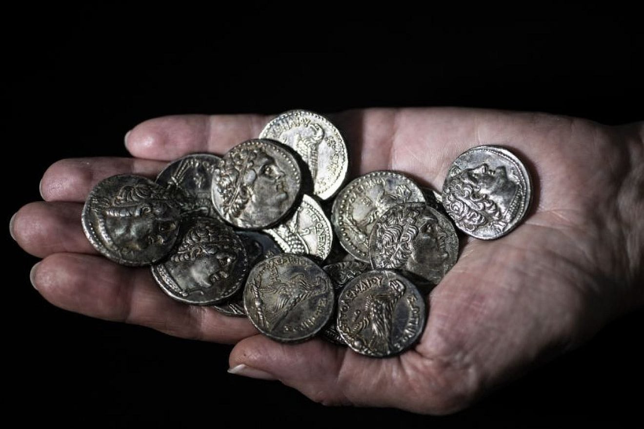 2,200-year-old coins first evidence in Judean desert of Maccabean revolt -  JNS.org