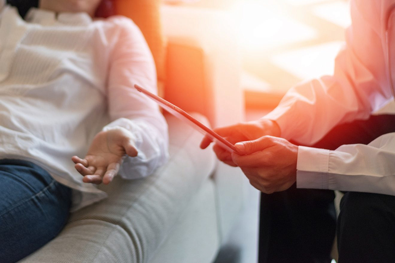A psychotherapy session. Source: Shutterstock