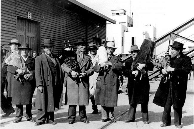 Immigrants from Shanghai arrive in Israel, March 1949. Source: Yad Vashem.