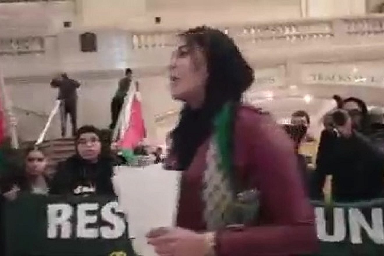 Anti-Israel organizations Samidoun and Within Our Lifetime hold a "Day of Rage" in NYC's Grand Central Station calling for the release of PFLP leader Ahmad Sa'adat, Jan. 21, 2023. Credit: MEMRI.