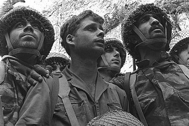 Yitzhak Yifat is in the center of the picture of the Israeli paratroopers standing in front of the Western Wall in Jerusalem after gaining back the Old City during the Six-Day War, June 7, 1967. Credit: National Photo Collection of Israel, Goverment Press Office.