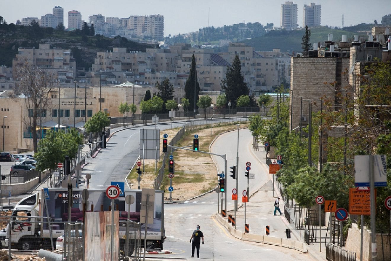 A main street in Neve Ya'akov, Jerusalem, April 12, 2020. Photo by Nati Shohat/Flash90.