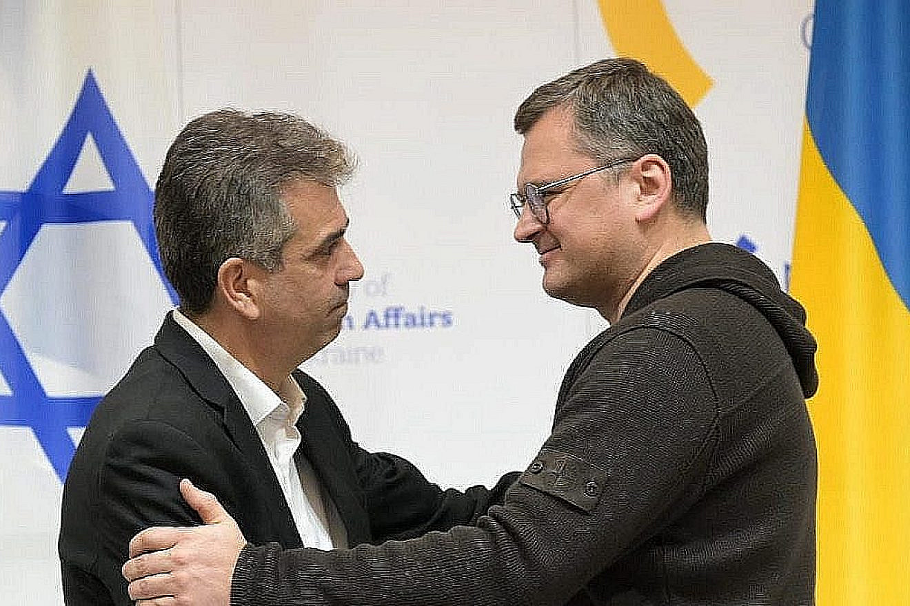 Foreign Minister Eli Cohen (left) meets with his Ukrainian counterpart Dmytro Kuleba in Kyiv, Feb. 16, 2023. Credit: Israeli Foreign Ministry.