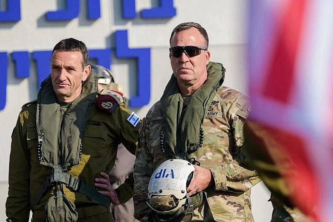 IDF Chief of Staff Lt. Gen. Herzi Halevi (left) with U.S. CENTCOM Commander Gen. Michael Erik Kurilla during the "Juniper Oak" joint exercise in January 2023 in Israel. Credit: IDF Spokesperson's Unit.