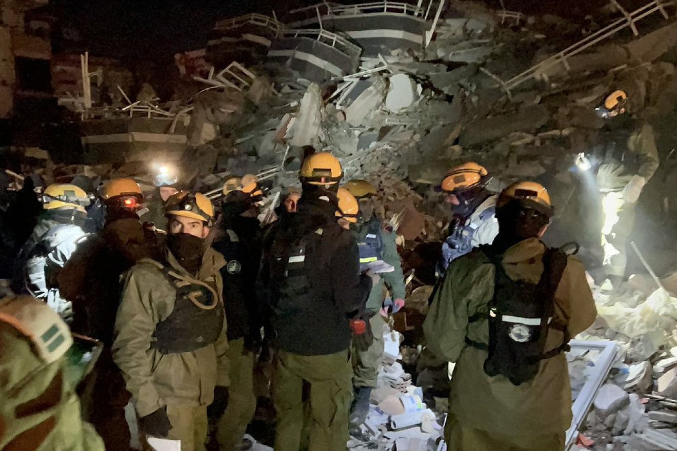 Members of an Israel Defense Forces delegation search for survivors in earthquake-ravaged Turkey, Feb. 7, 2023. Credit: Israeli Foreign Ministry.
