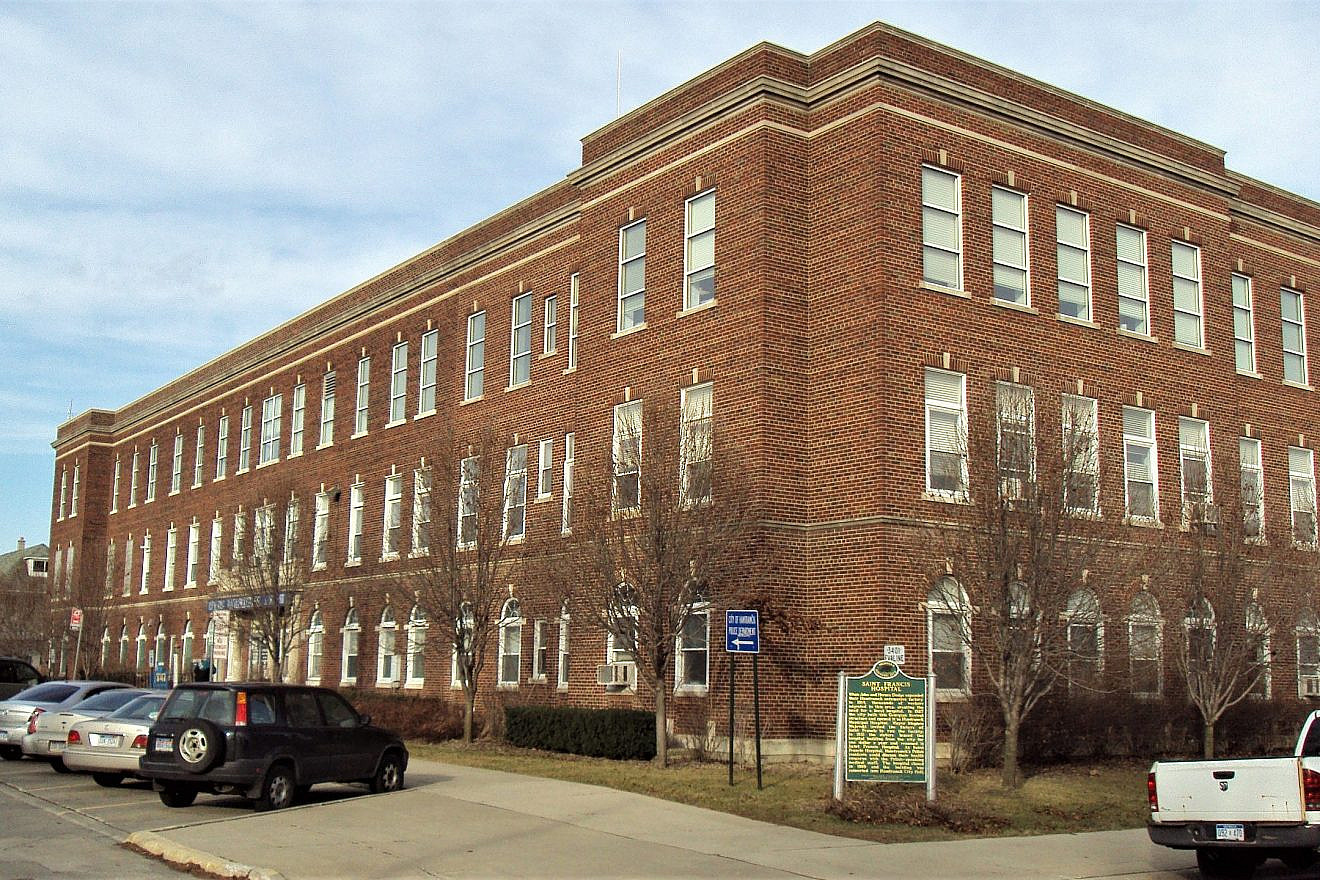 Hamtramck City Hall. Credit: Wikimedia Commons.