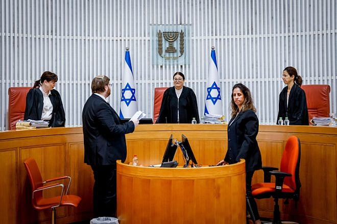 Former Supreme Court President Esther Hayut (center) arrives for a hearing in Jerusalem, Dec. 8, 2022. Photo by Olivier Fitoussi/Flash90.