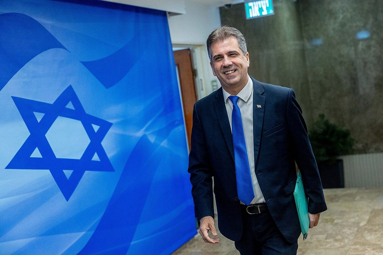 Foreign Minister Eli Cohen arrives for a Cabinet meeting at the Prime Minister's Office in Jerusalem, Jan. 15, 2023. Photo by Yonatan Sindel/Flash90.