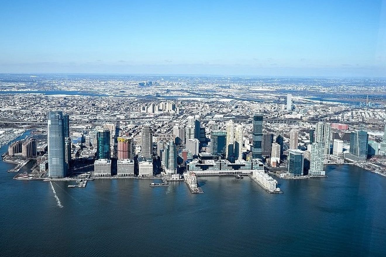 New Jersey skyline. Credit: Leonhard Niederwimmer via Pixabay.