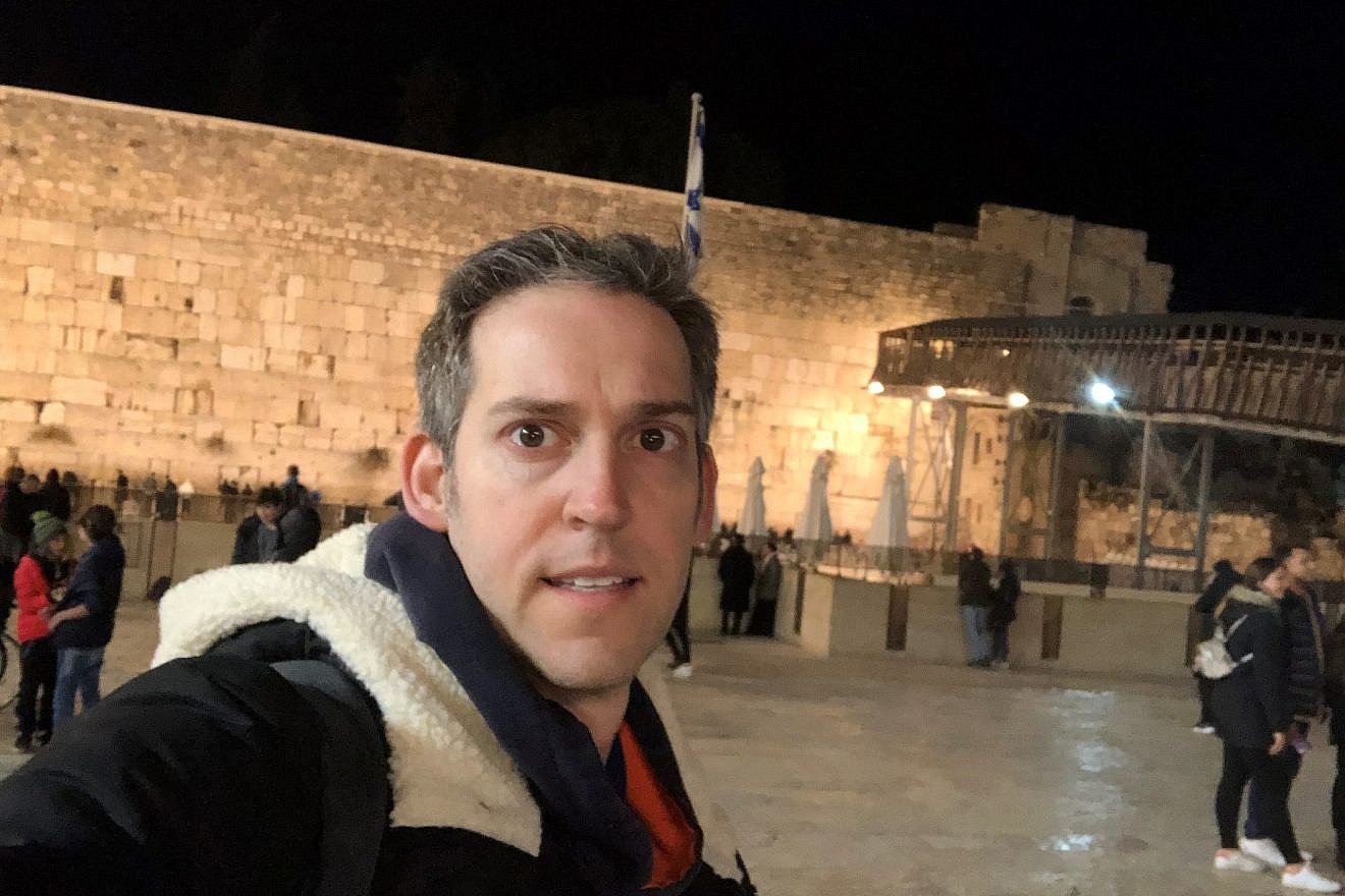 Rabbi Erez Sherman of Sinai Temple in Los Angeles at the Western Wall in Jerusalem. Credit: JNF-USA.