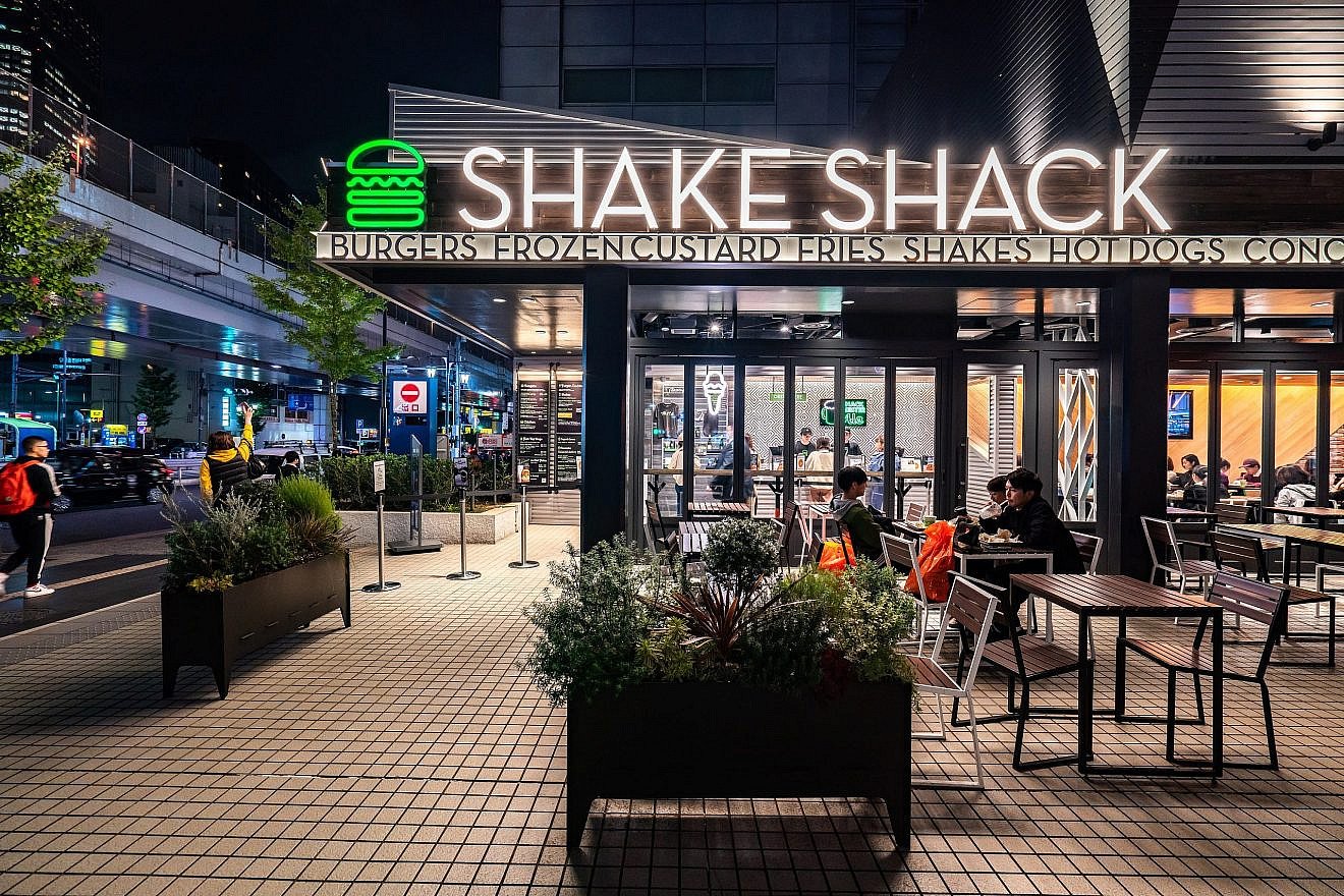 A Shake Shack fast-food restaurant in central Tokyo. Credit: YAO23/Shutterstock.