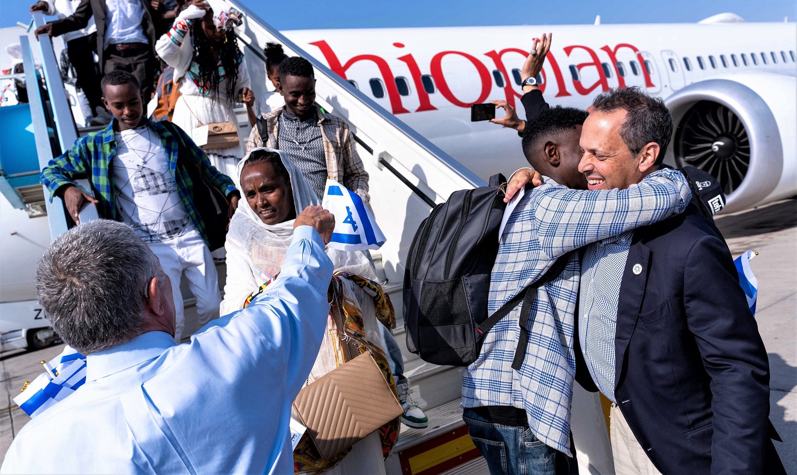 More than 100 Ethiopians land in Israel, their new home - JNS.org