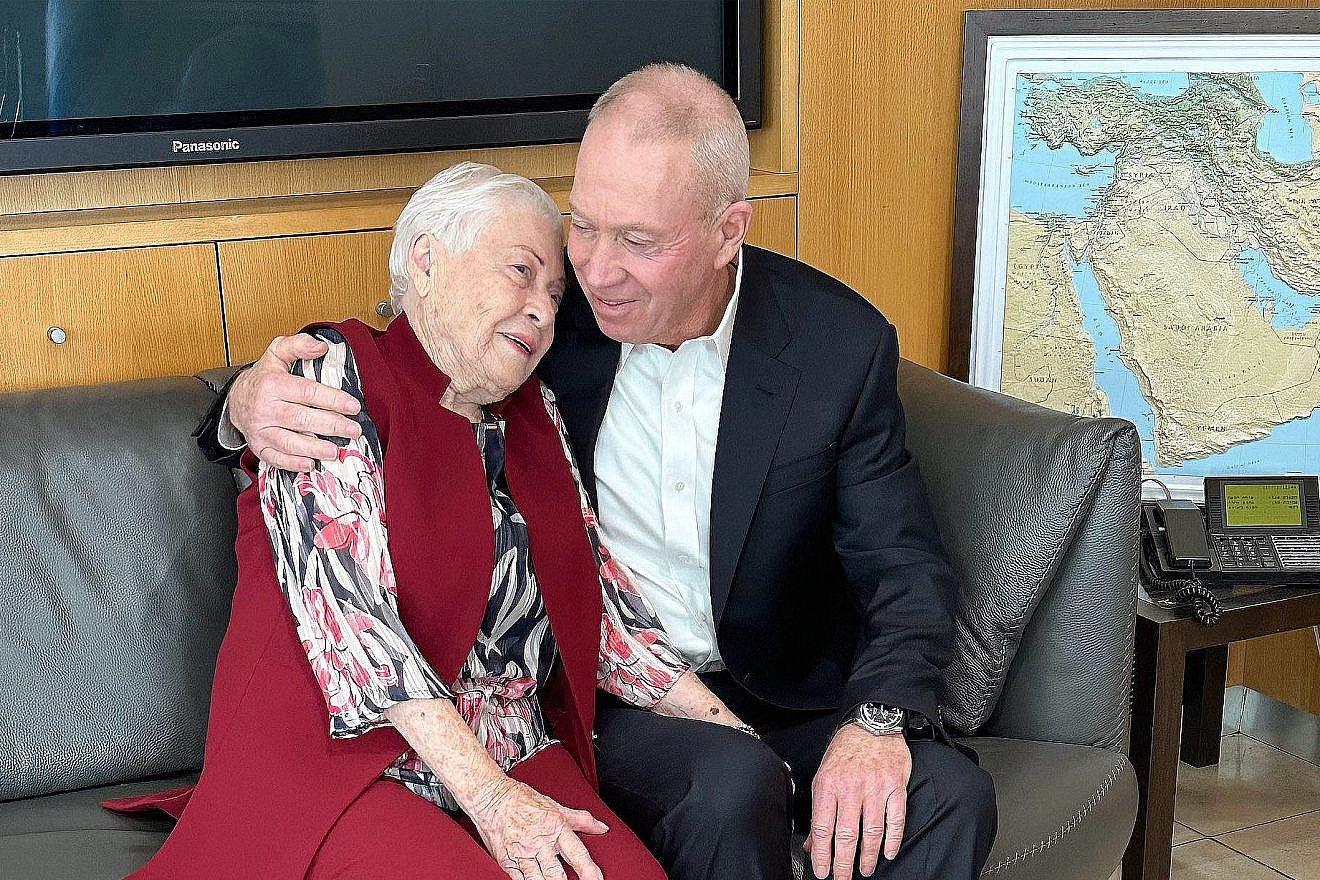 Israeli Defense Minister Yoav Gallant and his mother, Fruma Gallant. Source: Twitter.
