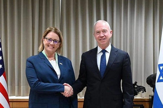 Israeli Defense Minister Yoav Gallant meets with the head of the U.S. Federal Emergency Management Agency Deanne Criswell, May 1, 2023. Credit: Israeli Defense Ministry.