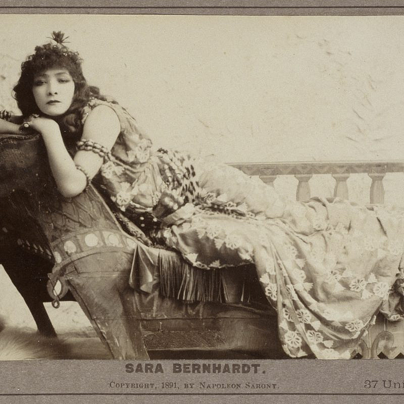 Photo of Sarah Bernhardt as Cleopatra by Napoléon Sarony (1891). Credit: Musée d'Orsay, Paris, ©RMN-Grand Palais/Hervé Lewandowski.