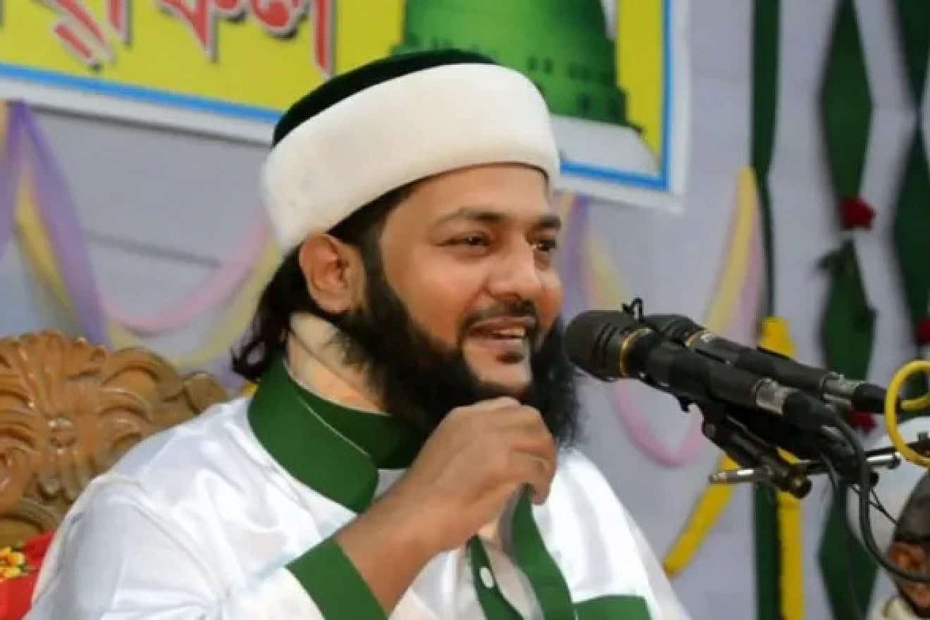 Bangladeshi cleric Enayet Ullah Abbasi was granted entry into the United Kingdom for a lecture tour, June 2023. Source: Twitter.