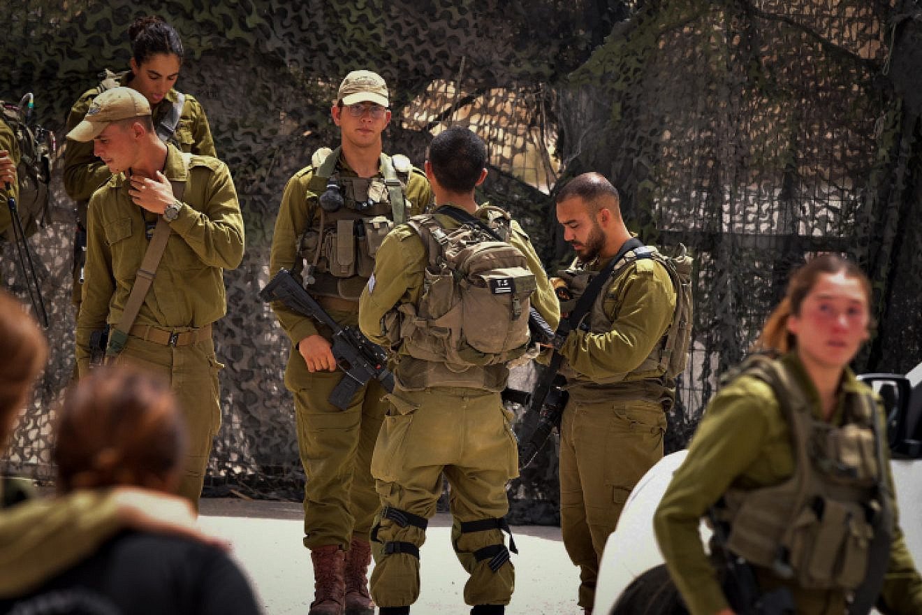 Israeli soldiers and rescue personnel at the IDF's Mount Harif Base near the border with Egypt, June 3, 2023. Photo by Dudu Greenspan/Flash90.