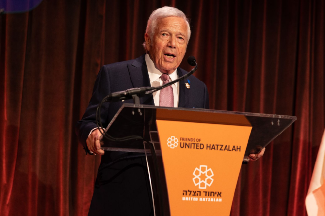 Robert Kraft serves as keynote speaker at the United Hatzalah gala in New York, attended by 1,500 people, on June 6, 2023. Photo by Eli Weintraub.
