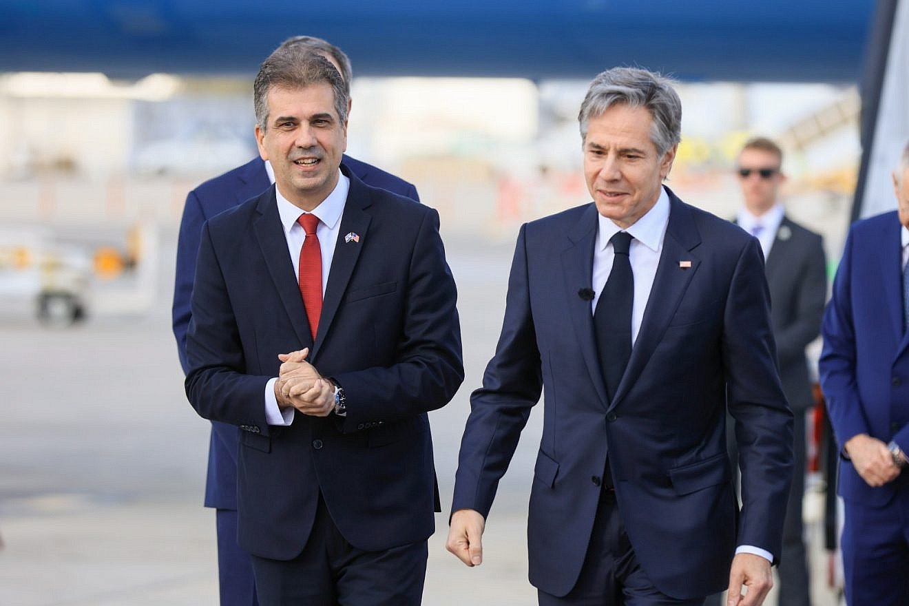 Israeli Ministry of Foreign Affairs Eli Cohen (left) with U.S. Secretary of State Antony Blinken. Photo by Sivan Shachor/GPO.