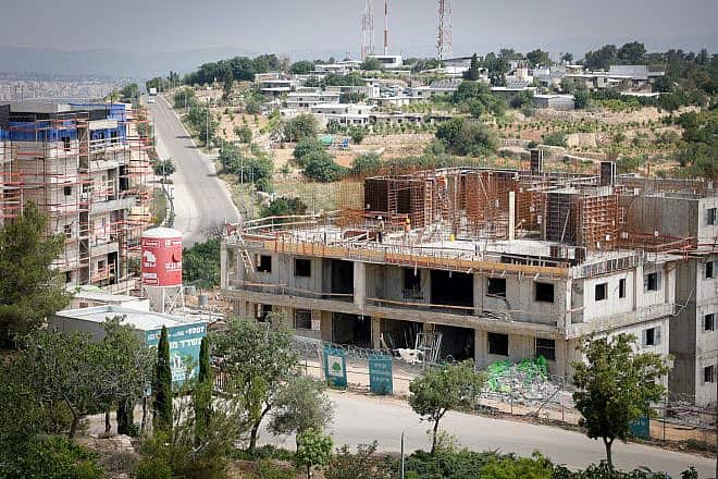 The construction of a new neighborhood in Alon Shvut, Gush Etzion, May 23, 2023. Photo by Gershon Elinson/Flash90.