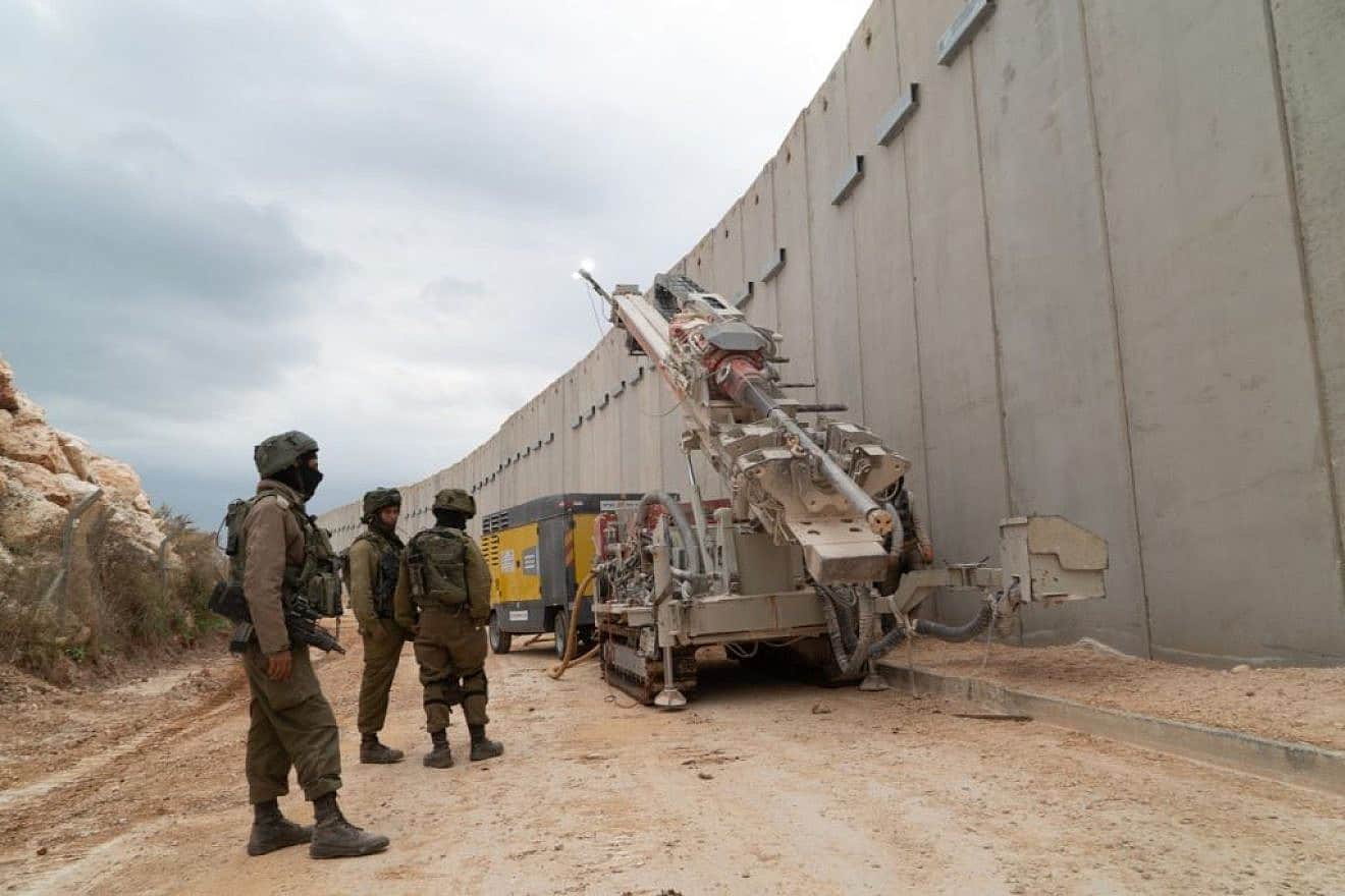 IDF soldiers along the Lebanese border during Operation Northern Shield, Dec. 9, 2018. Credit: IDF Spokesperson via TPS.