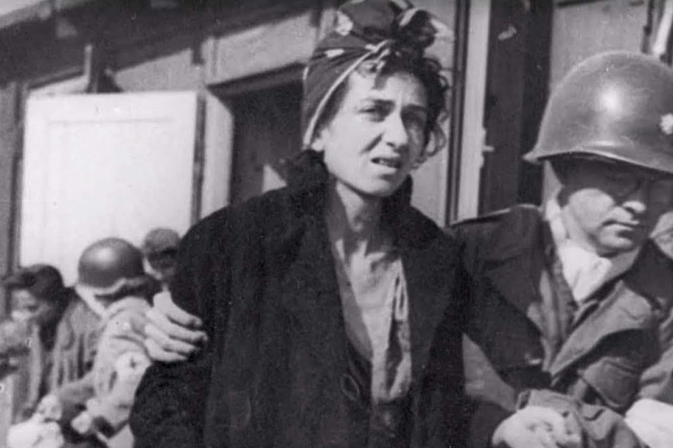 U.S. troops libertate Holocaust survivors, film footage uploaded on Dec 31, 2017. Source: Yad Vashem.