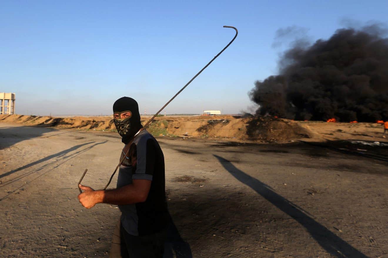 Palestinian terrorists clash with Israeli forces near the Gaza border on Sept. 25, 2023. Photo by Atia Mohammed/Flash90.