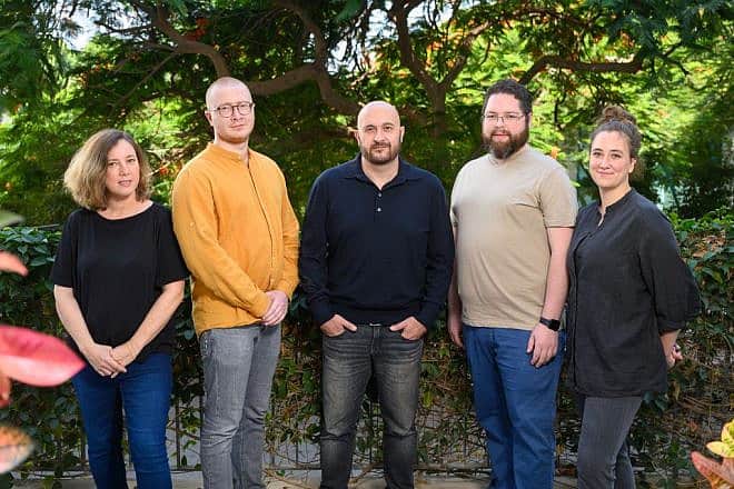 Weizmann Institute professor Jacob Hanna (center) with his research team. Photo by the Weizmann Institute.