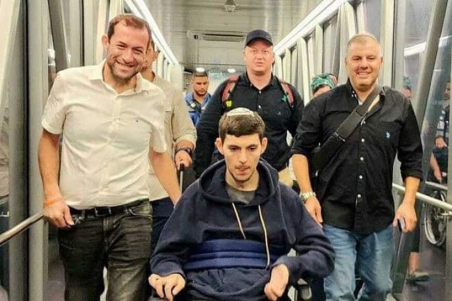 Banya Peretz arrives at Ben-Gurion Airport, Sept. 13, 2023. Photo by Roi Hadi/Samaria Regional Council.