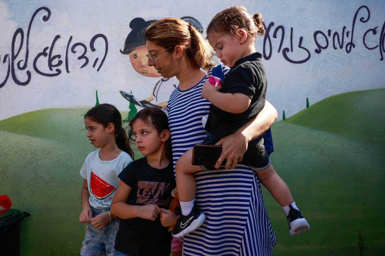 Civilians in Sderot, Oct. 15, 2023. Photo by Chaim Goldberg/Flash90.