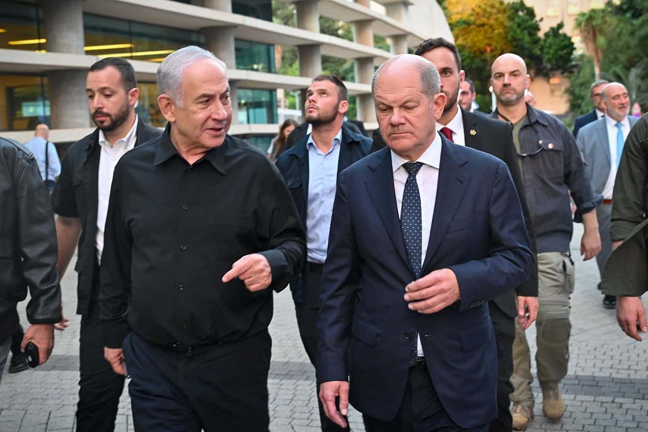 Israeli Prime Minister Benjamin Netanyahu with German Chancellor Olaf Scholz in Tel Aviv on Oct. 17, 2023. Credit: Kobi Gideon/GPO.
