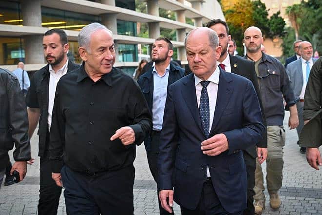Israeli Prime Minister Benjamin Netanyahu with German Chancellor Olaf Scholz in Tel Aviv on Oct. 17, 2023. Credit: Kobi Gideon/GPO.