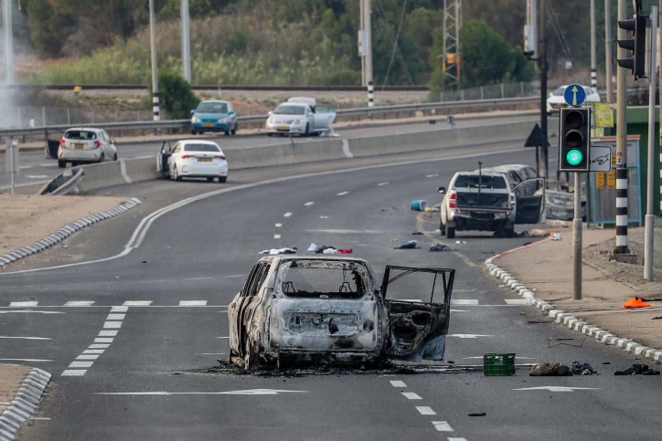 A highway near Sderot after Hamas terrorists killed Israelis en masse on Oct. 7, 2023. Photo by Jamal Awad/Flash90.