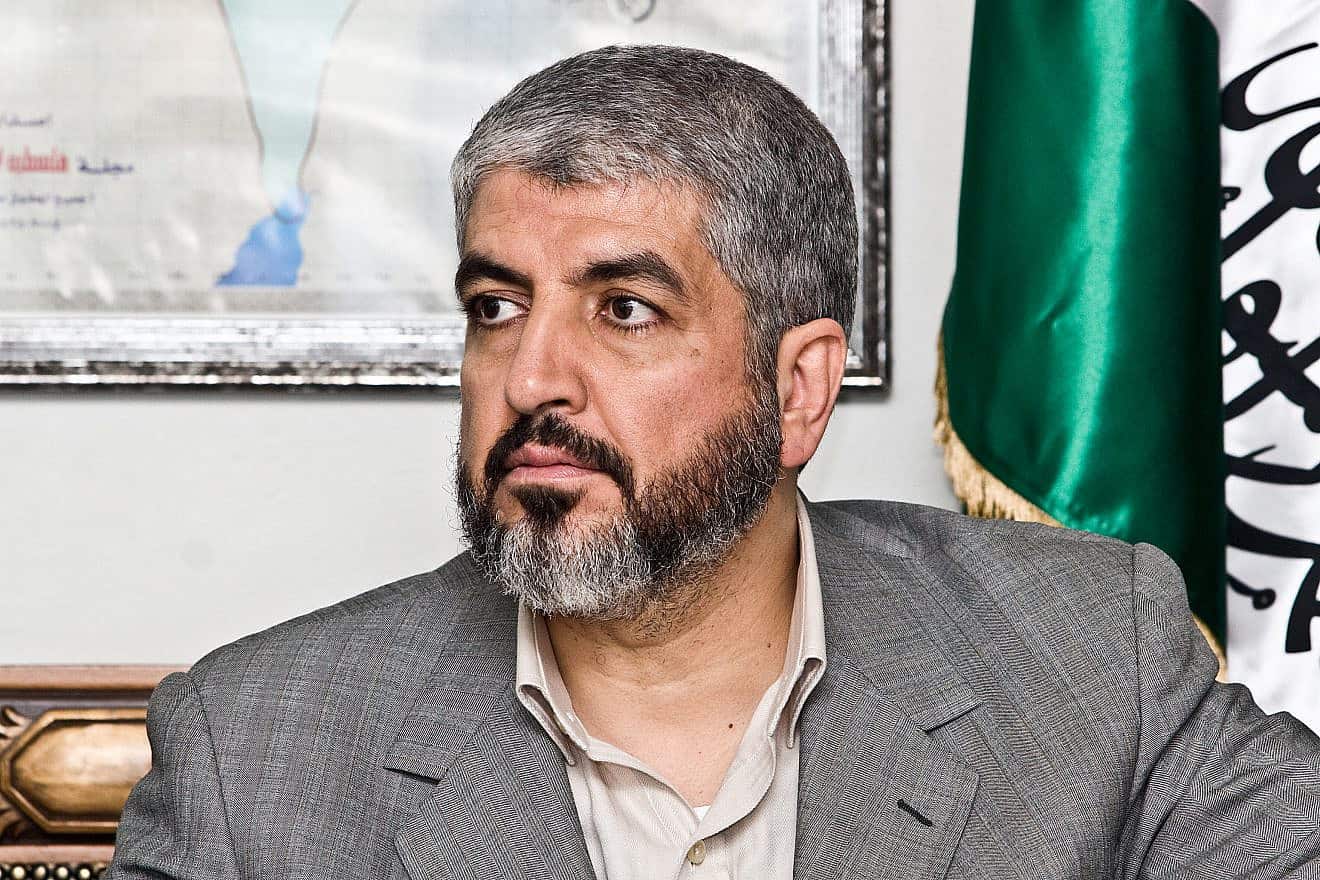 Hamas leader Khaled Mashaal in a meeting with Spanish journalists. Credit: Trango via Wikimedia Commons.